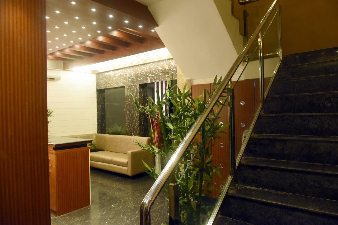 Hotel Olive Grand Čennai Exteriér fotografie