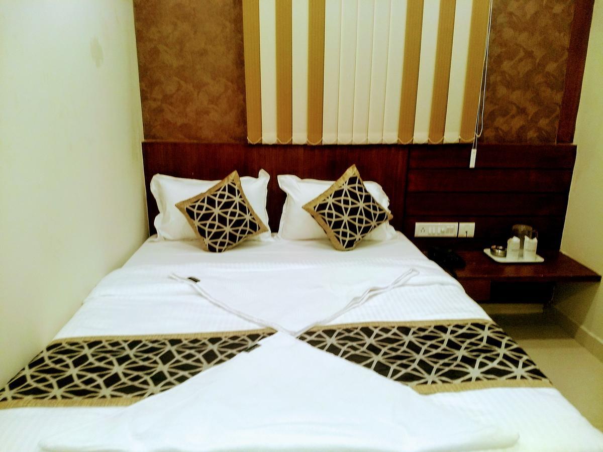Hotel Olive Grand Čennai Exteriér fotografie